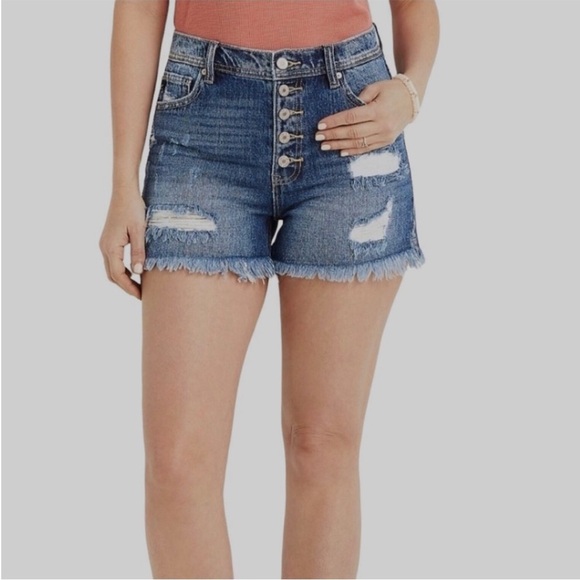 KanCan exclusively for Maurice's denim shorts size 29 EUC - Picture 1 of 10